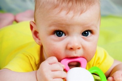 Bebekler Diş Çıkarırken Yapmanız Gereken 5 Önemli Husus