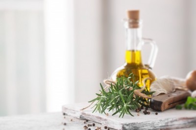 Zeytinyağının bir faydası daha - One more benefit of olive oil 